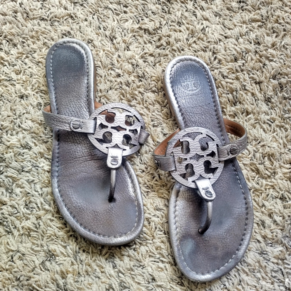 AS IS Tory Burch Miller Metallic Grey Logo Sandals Sz 8